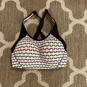 Victoria’s Secret sports bra size 34DD